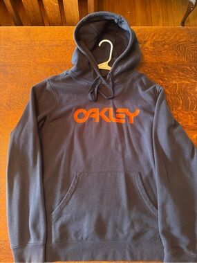 Oakley Men's Large Dark Navy Hoodie with Orange Logo